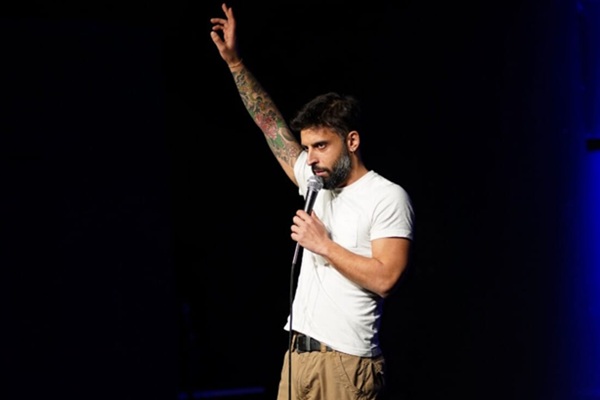 Andrea Di Castro Live